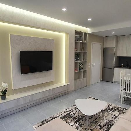 Deluxe Apartment Vlore Luaran gambar