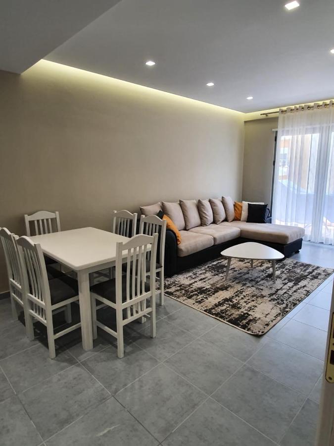 Deluxe Apartment Vlore Luaran gambar
