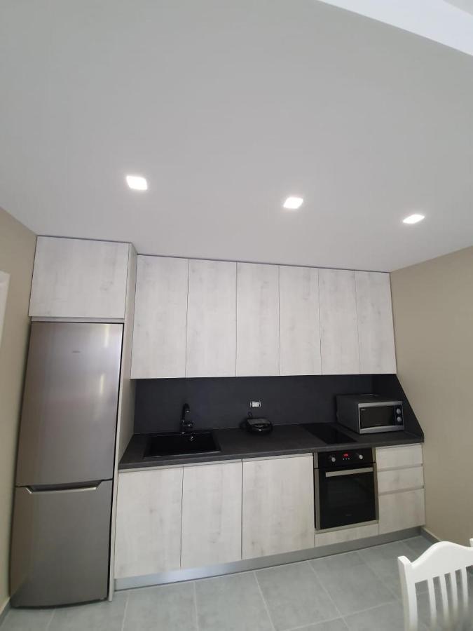 Deluxe Apartment Vlore Luaran gambar
